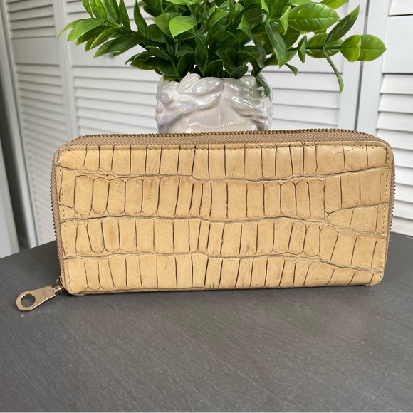 Abas Croc Leather Zip Wallet - Picture 2 of 10